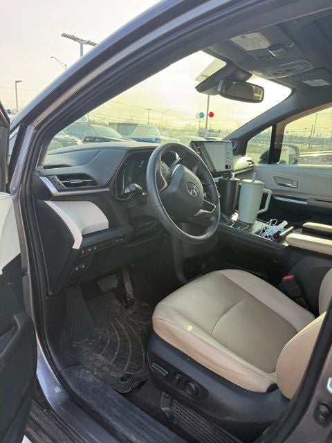 2022 Toyota Sienna XLE