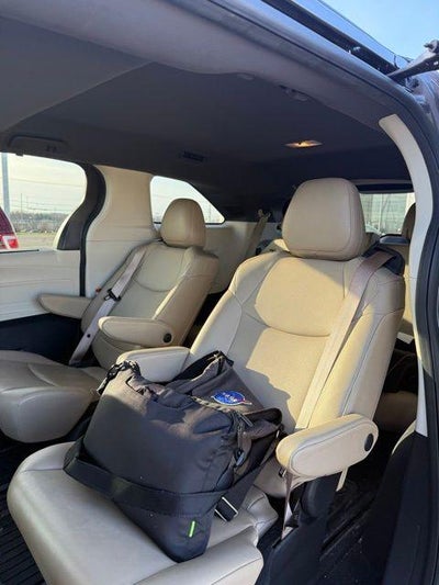 2022 Toyota Sienna XLE