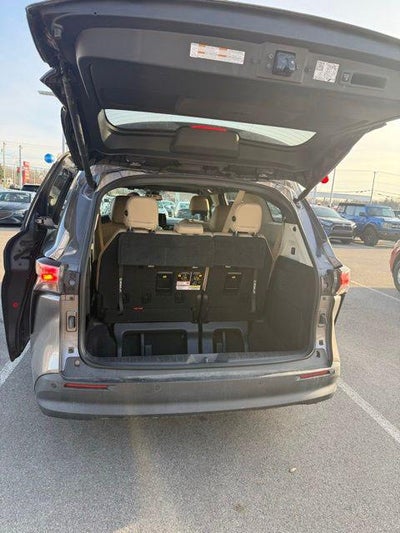 2022 Toyota Sienna XLE