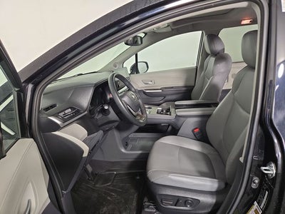 2022 Toyota Sienna XLE 7 Passenger