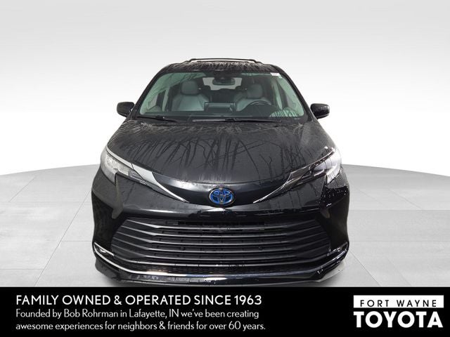 2022 Toyota Sienna XLE 7 Passenger