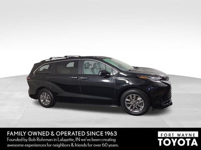 2022 Toyota Sienna XLE 7 Passenger