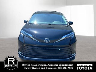2022 Toyota Sienna XLE 7 Passenger