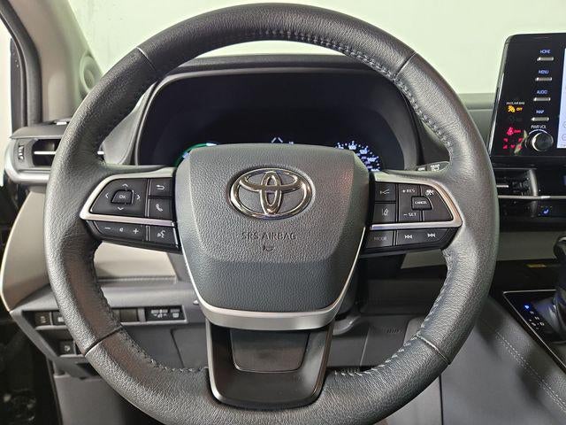 2022 Toyota Sienna XLE 7 Passenger