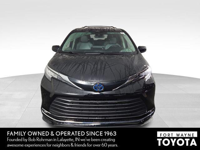 2022 Toyota Sienna XLE 7 Passenger