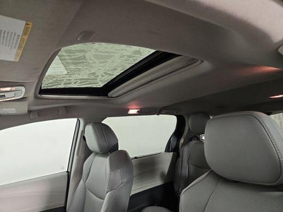 2022 Toyota Sienna XLE 7 Passenger