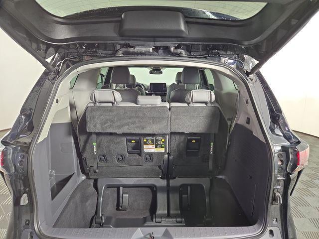 2022 Toyota Sienna XLE 7 Passenger