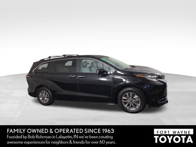 2022 Toyota Sienna XLE 7 Passenger