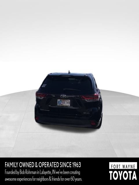 2019 Toyota Highlander SE