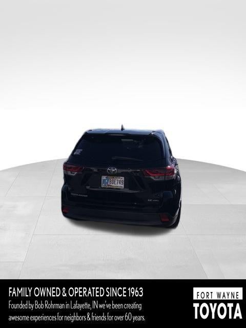 2019 Toyota Highlander SE