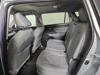 2024 Toyota Highlander Hybrid XLE
