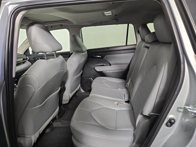 2024 Toyota Highlander Hybrid XLE