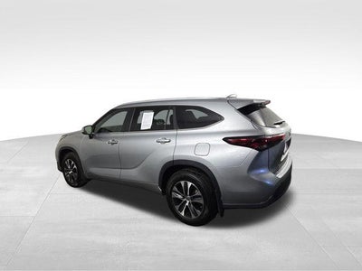 2024 Toyota Highlander Hybrid XLE
