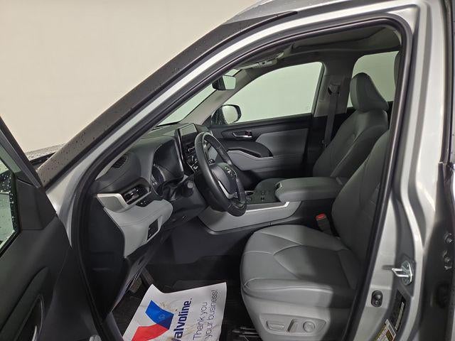 2024 Toyota Highlander Hybrid XLE