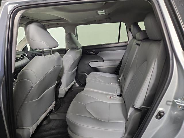 2024 Toyota Highlander Hybrid XLE