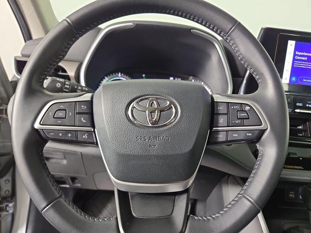2024 Toyota Highlander Hybrid XLE