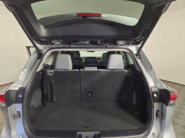 2024 Toyota Highlander Hybrid XLE