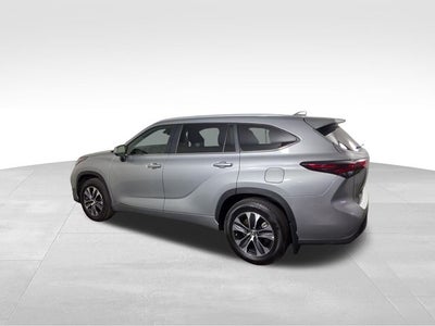 2024 Toyota Highlander Hybrid XLE