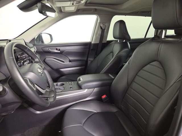 2024 Toyota Highlander Hybrid XLE