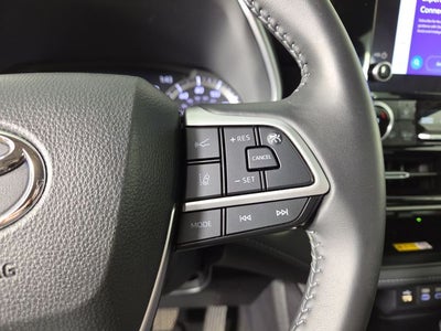 2024 Toyota Highlander Hybrid XLE