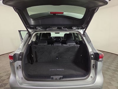 2024 Toyota Highlander Hybrid XLE