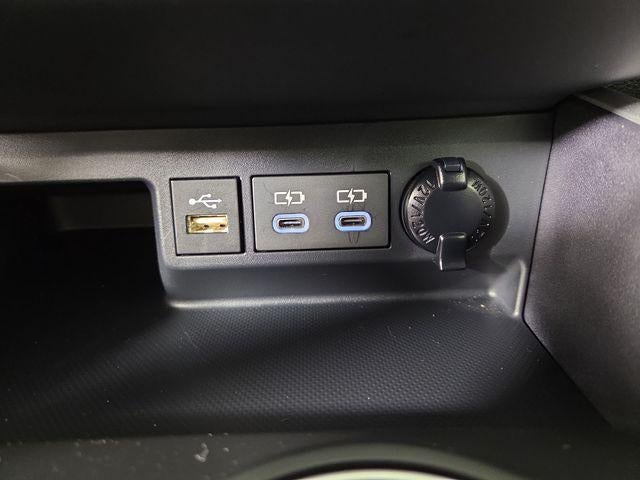 2024 Toyota Highlander Hybrid XLE