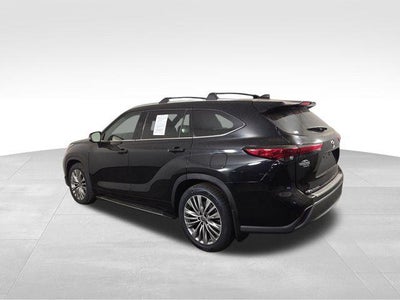 2023 Toyota Highlander Platinum