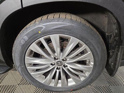 2023 Toyota Highlander Platinum