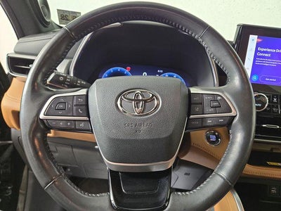 2023 Toyota Highlander Platinum