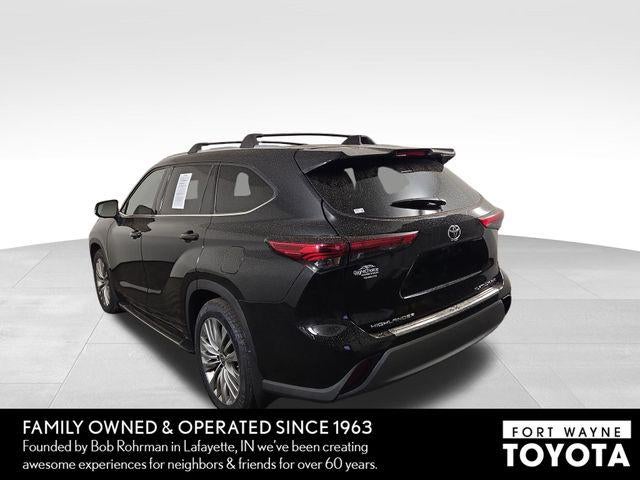 2023 Toyota Highlander Platinum