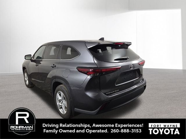 2024 Toyota Highlander LE