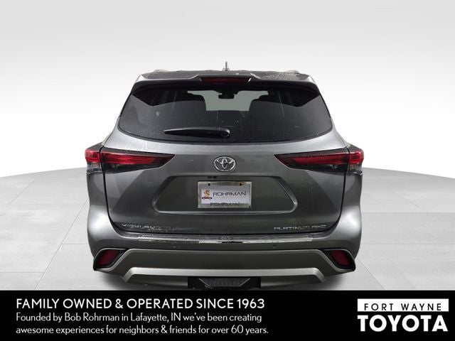 2025 Toyota Highlander Platinum