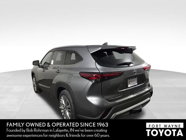 2025 Toyota Highlander Platinum