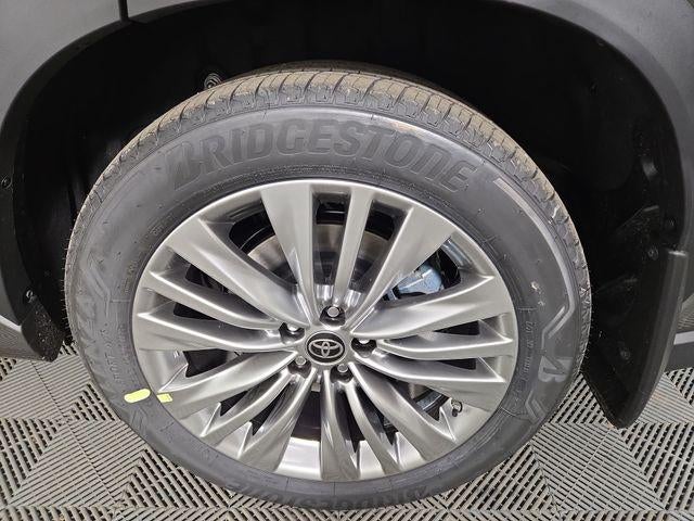 2025 Toyota Highlander Platinum