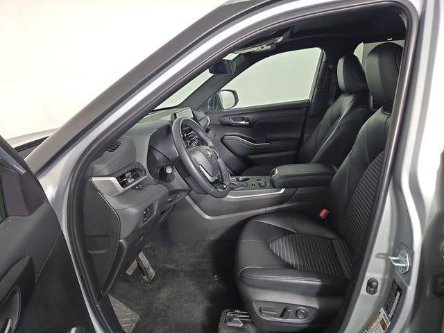 2025 Toyota Highlander XSE
