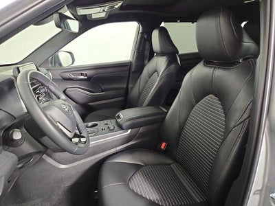 2025 Toyota Highlander XSE