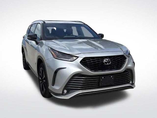 2025 Toyota Highlander XSE
