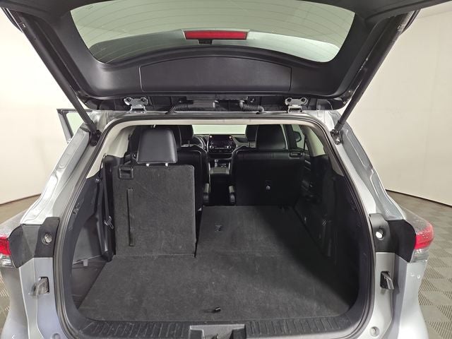 2025 Toyota Highlander XLE