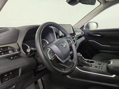 2025 Toyota Highlander XLE