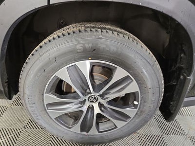 2025 Toyota Highlander XLE