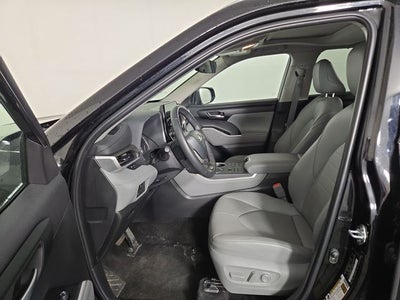 2025 Toyota Highlander XLE
