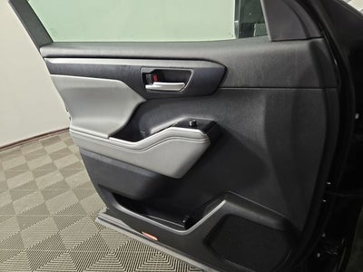 2025 Toyota Highlander XLE