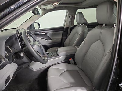 2025 Toyota Highlander XLE