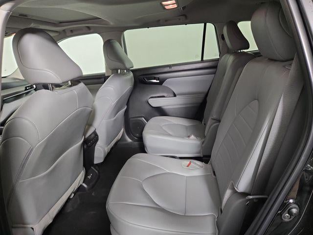 2025 Toyota Highlander XLE