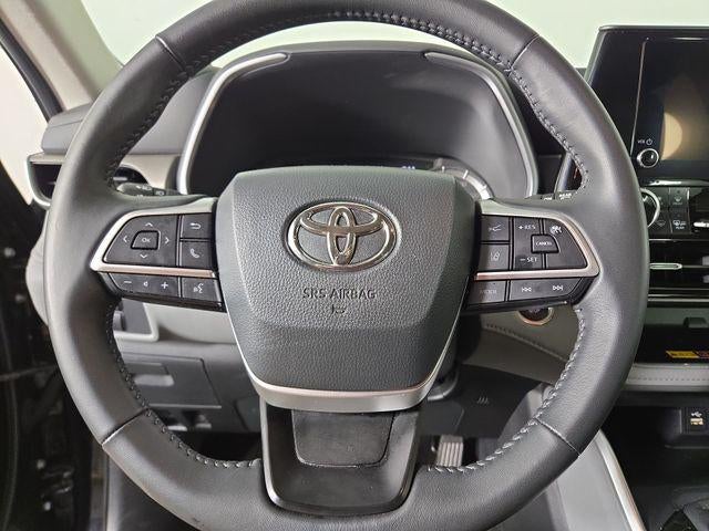 2025 Toyota Highlander XLE