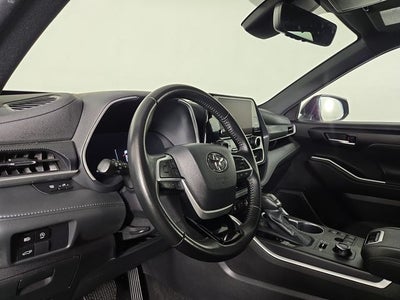 2025 Toyota Highlander XSE