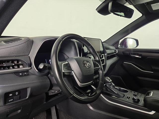 2025 Toyota Highlander XSE
