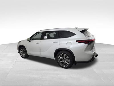 2025 Toyota Highlander Platinum