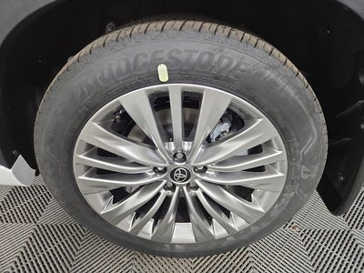 2025 Toyota Highlander Platinum