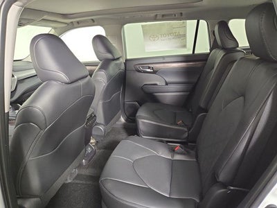 2025 Toyota Highlander Platinum